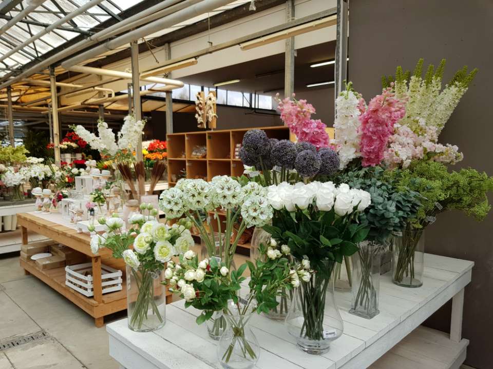 Zijde bloemen moederdagcadeau tuincentrum Kennes Lier